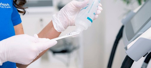 Vorbereitung Laser-Haarentfernung Intimbereich Frankfurt am Main